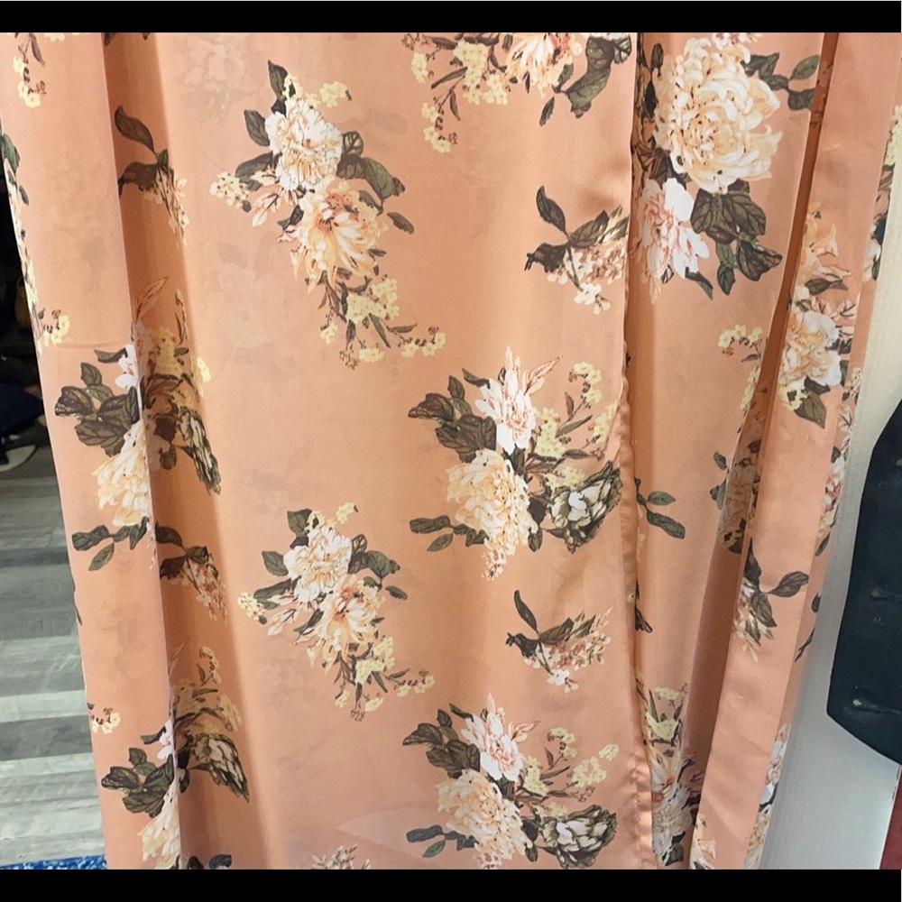 Justify - Picture 3 of 5